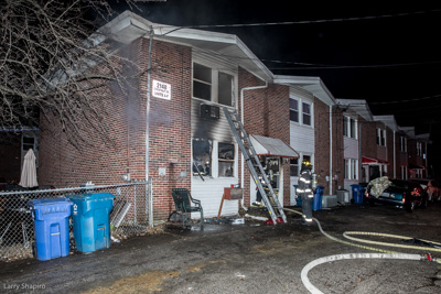 apartment fire in Des Plaines IL 1-11-18 at 2148 Chestnut Court Des Plaines FD